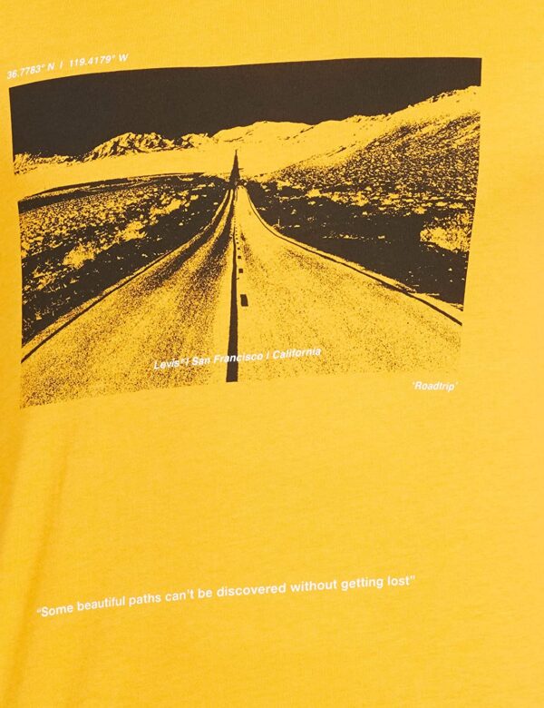 Levi's Men T-Shirt - Image 4